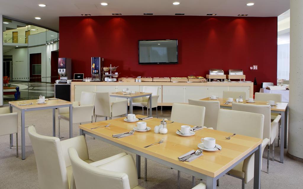 אוטרוקויס Orea Hotel Atrium מראה חיצוני תמונה