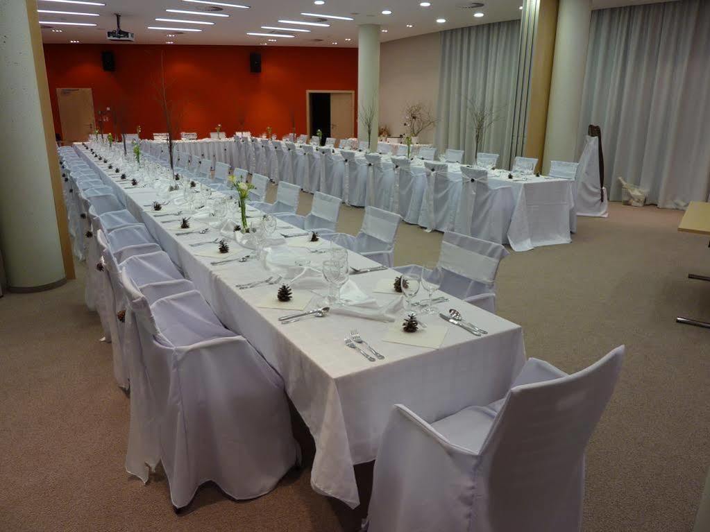אוטרוקויס Orea Hotel Atrium מראה חיצוני תמונה