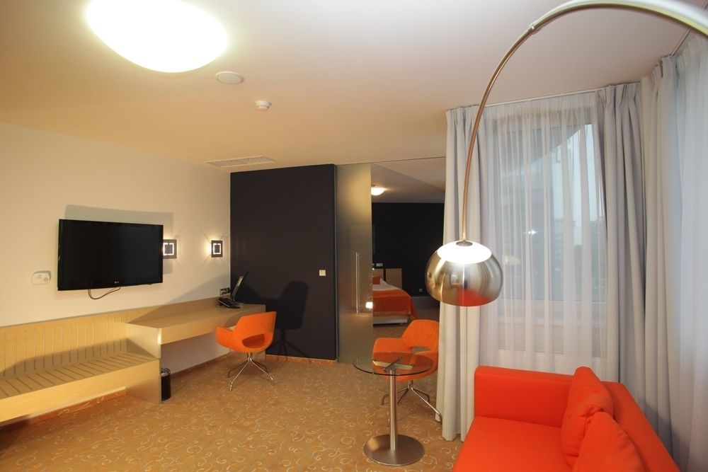 אוטרוקויס Orea Hotel Atrium מראה חיצוני תמונה